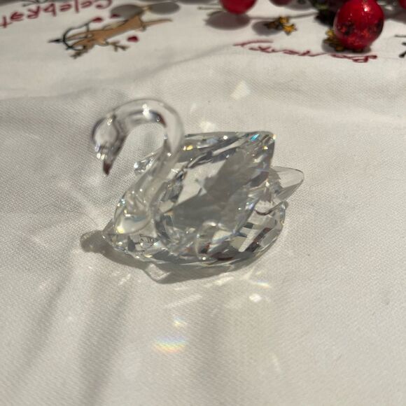 Swarovski Crystal Swan - Picture 2 of 2